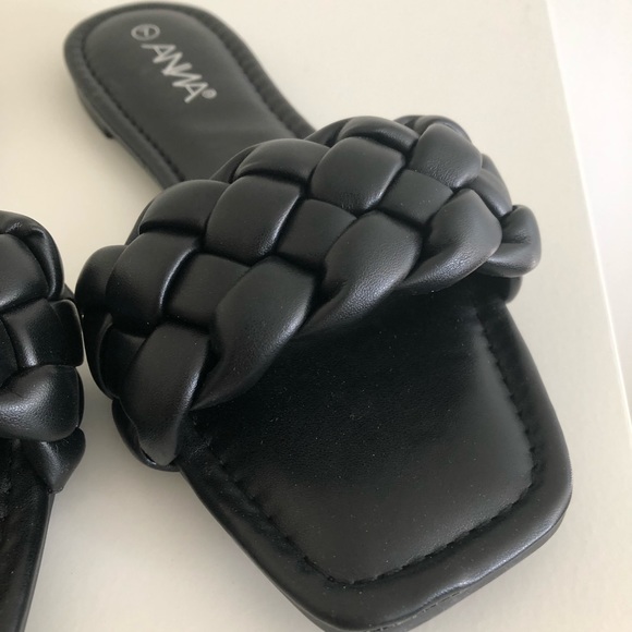 Black Braised Strap Leather Slide Sandals - Picture 7 of 10